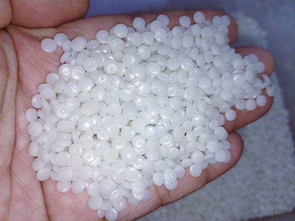 黄山中空吹膜HDPE再生颗粒